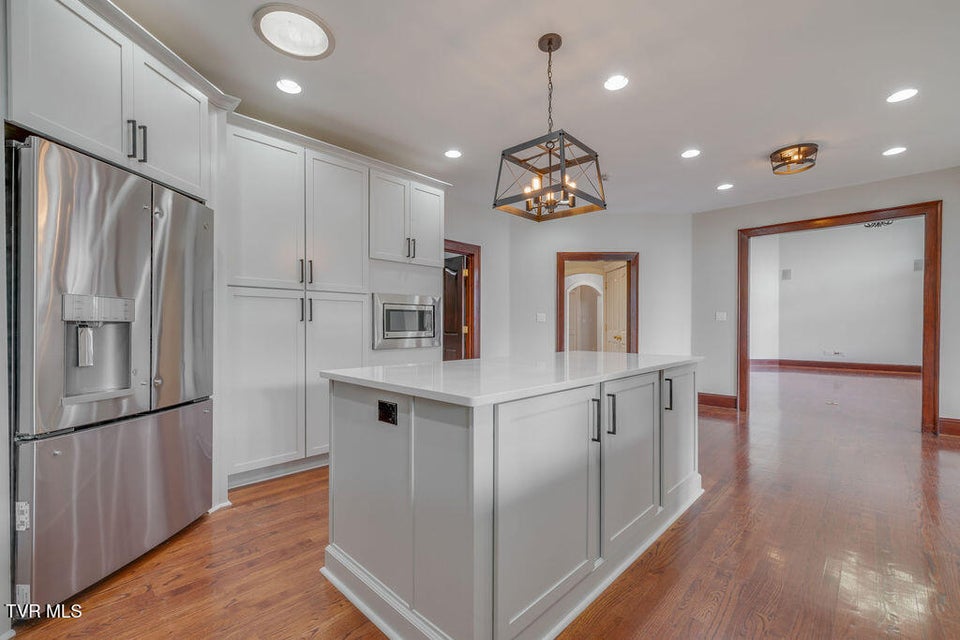 Photo #25: 517 Douglas Drive