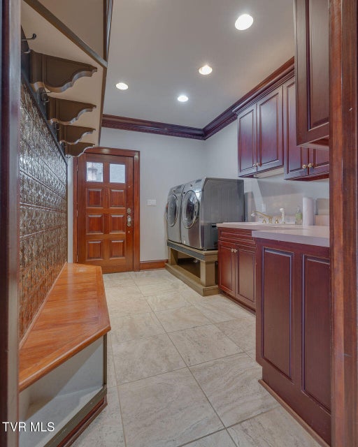 Photo #28: 517 Douglas Drive