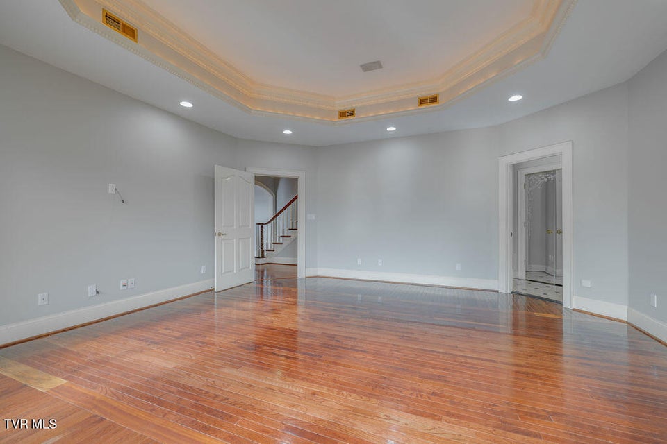 Photo #34: 517 Douglas Drive