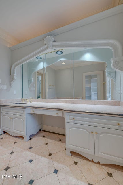 Photo #38: 517 Douglas Drive