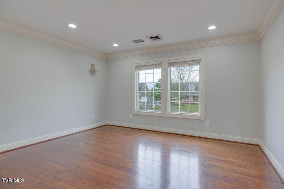 Photo #47: 517 Douglas Drive