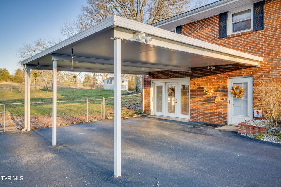 Photo #4: 2513 Larkspur Drive