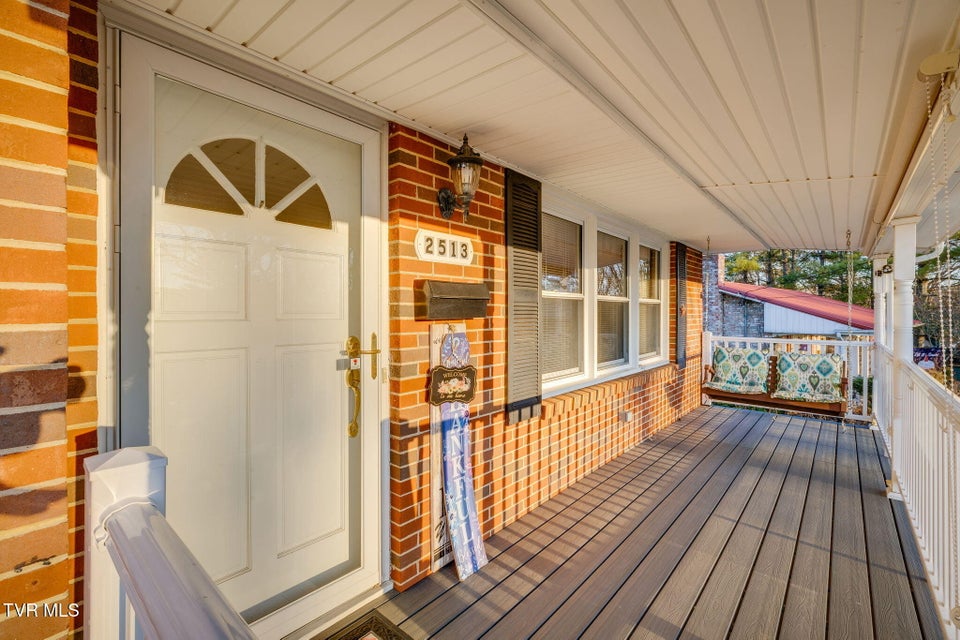 Photo #5: 2513 Larkspur Drive