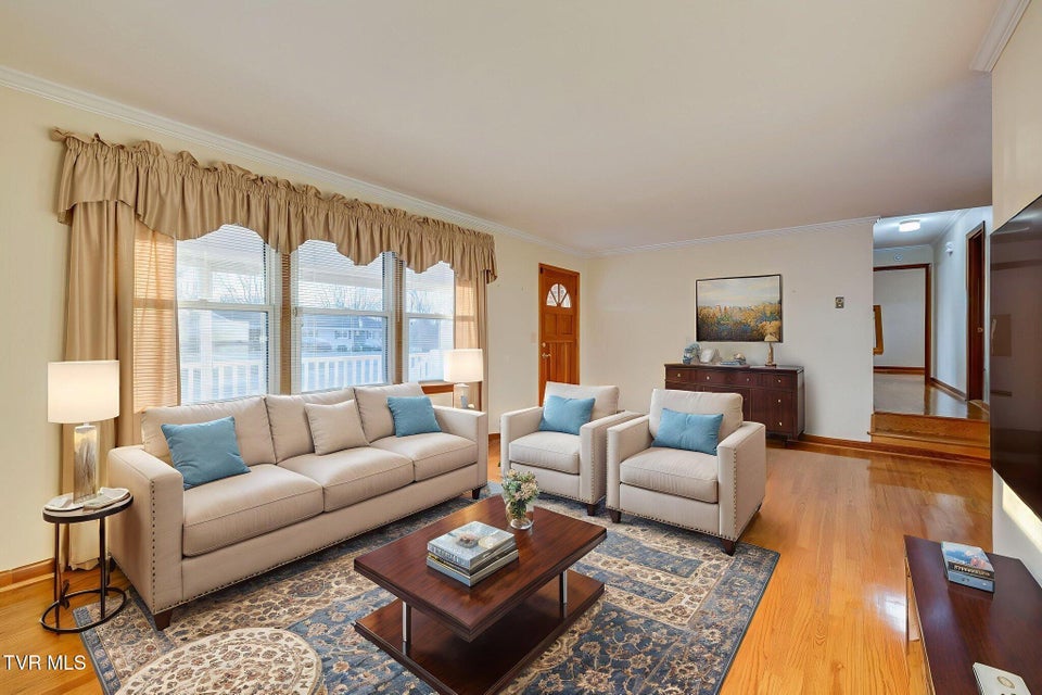 Photo #9: 2513 Larkspur Drive