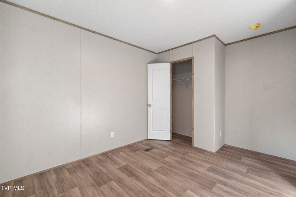 Photo #25: 1512 Red Bud Dr 