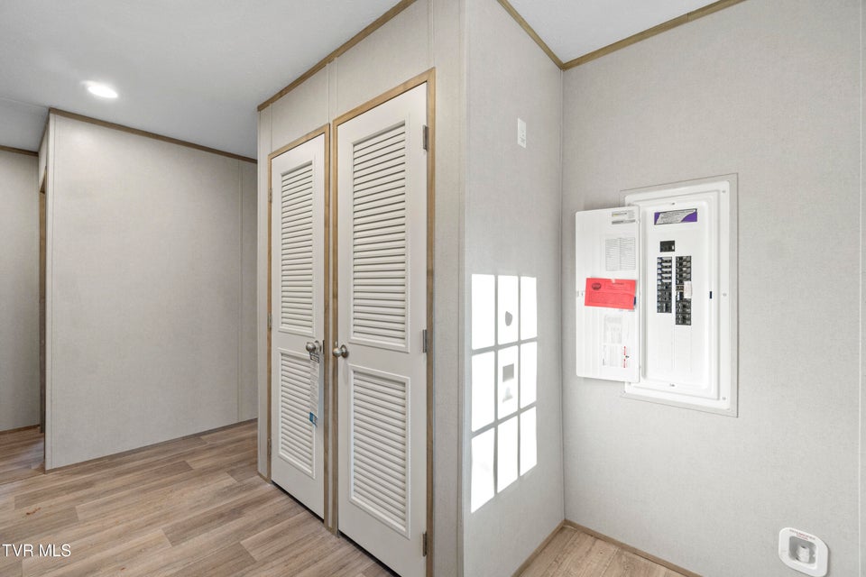 Photo #33: 1512 Red Bud Dr 