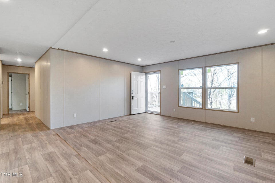 Photo #14: 1512 Red Bud Dr 