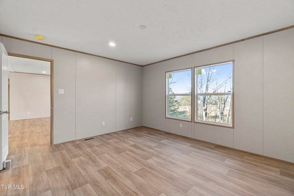 Photo #17: 1512 Red Bud Dr 