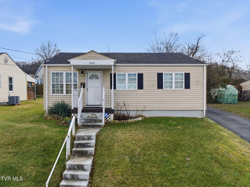 Photo #2: 1608 Broad Street