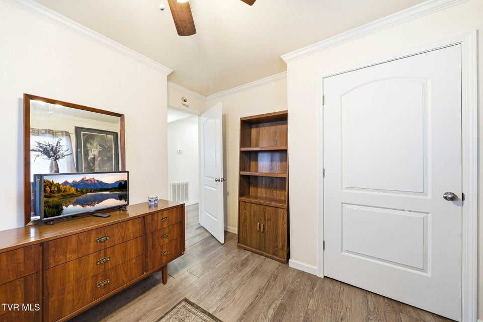 Photo #13: 1608 Broad Street