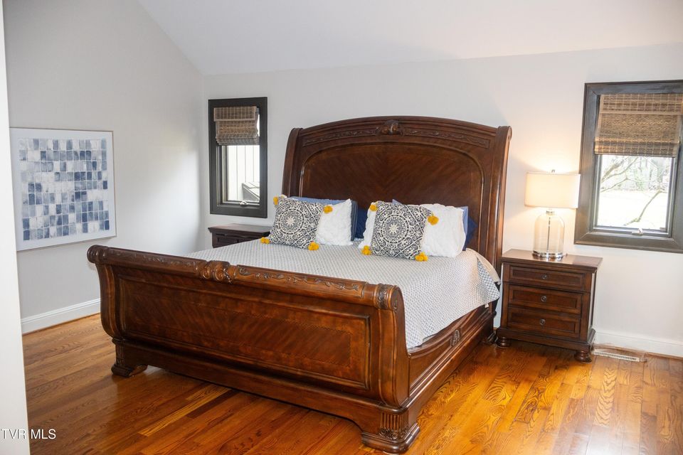 Photo #17: 98 Periwinkle Place