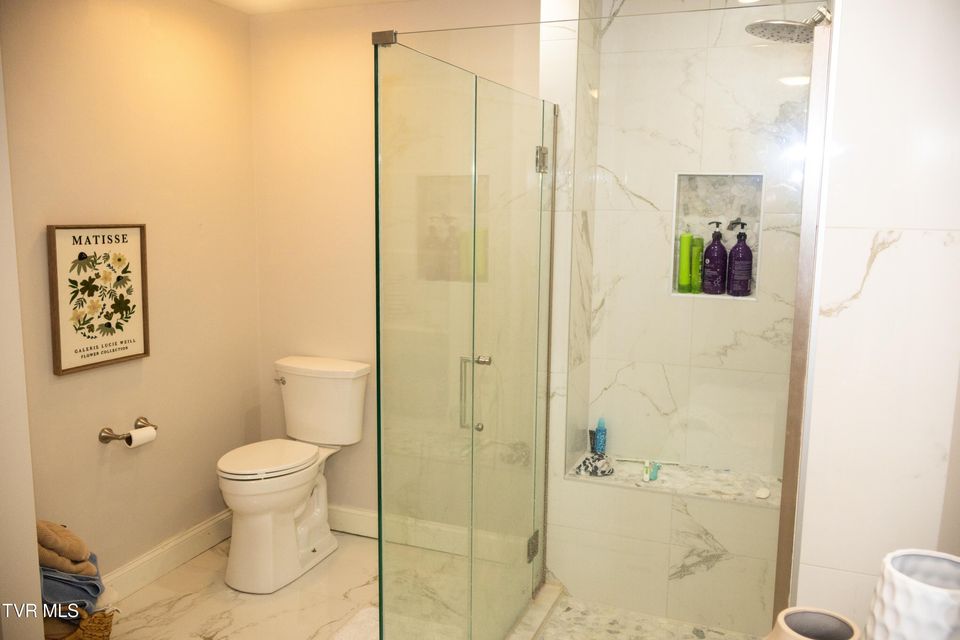 Photo #21: 98 Periwinkle Place