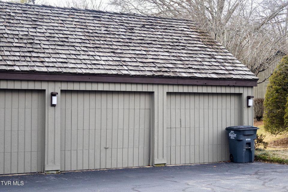 Photo #36: 98 Periwinkle Place