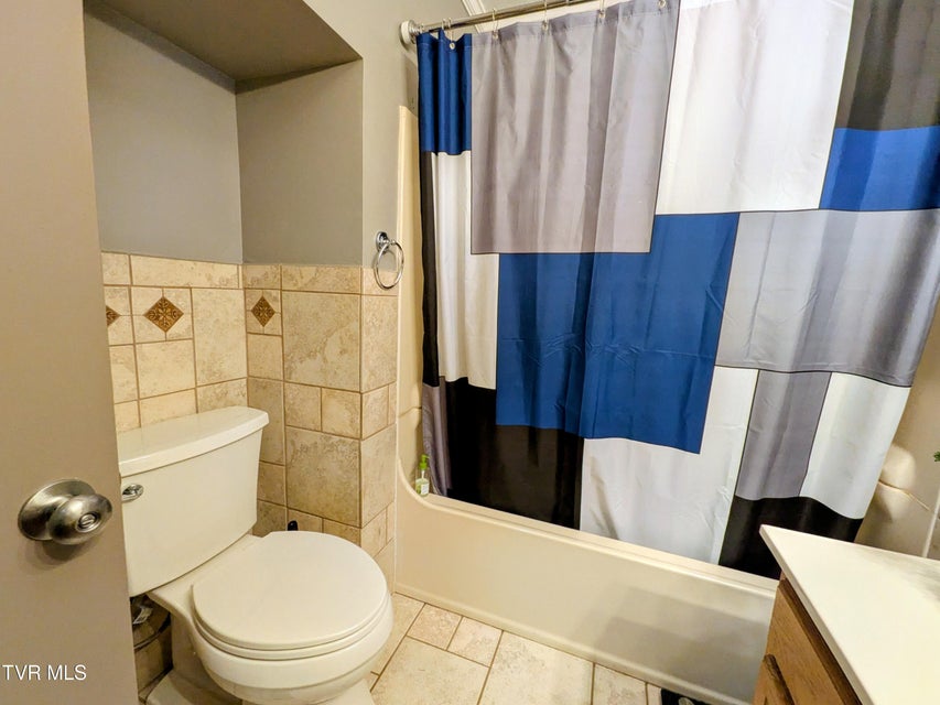 Photo #17: 205 Live Oak Drive