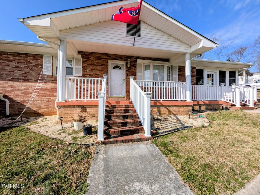 Photo #8: 205 Live Oak Drive