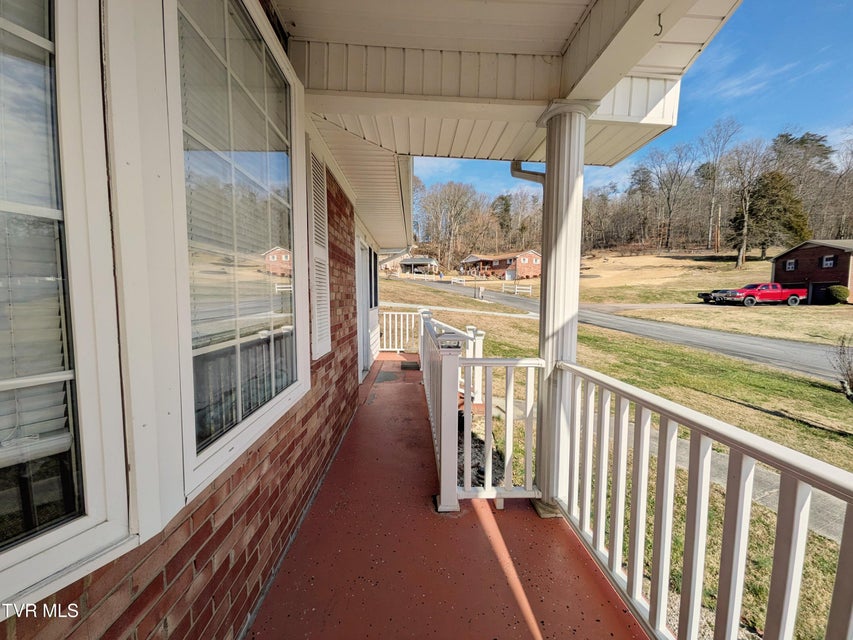 Photo #10: 205 Live Oak Drive