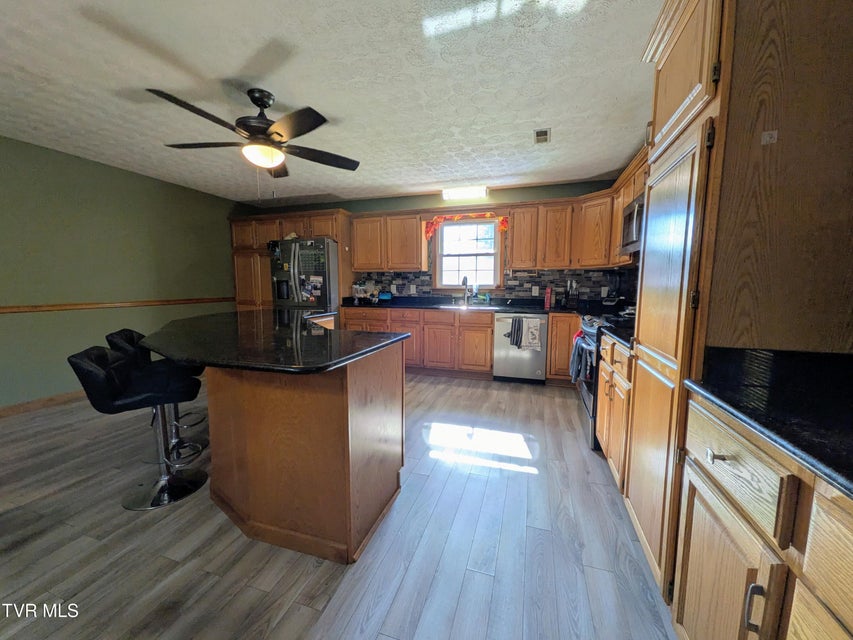 Photo #35: 205 Live Oak Drive