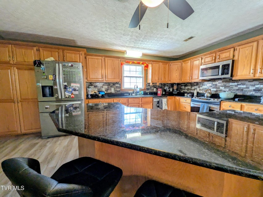 Photo #40: 205 Live Oak Drive