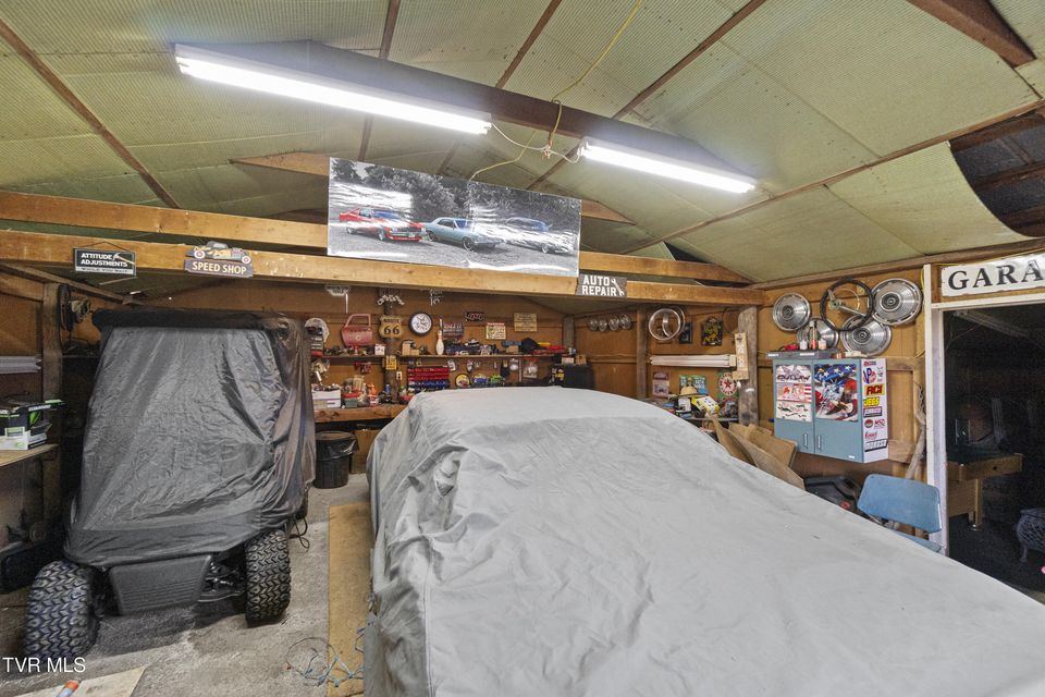 Photo #32: 2205 Brown Springs Rd 