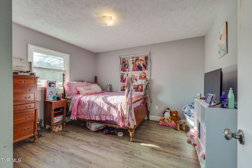 Photo #15: 1309 Powell Mountain Road