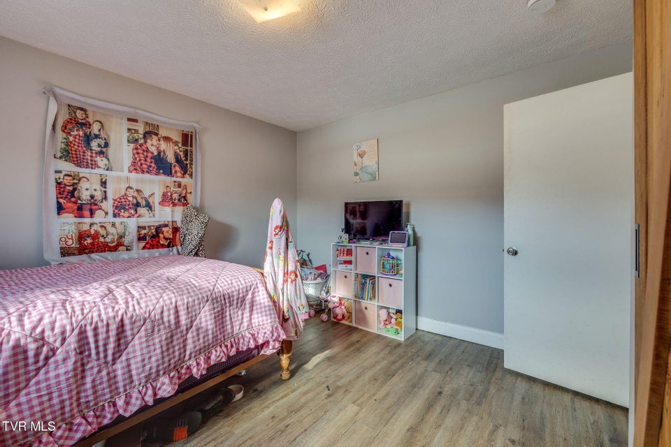 Photo #17: 1309 Powell Mountain Road