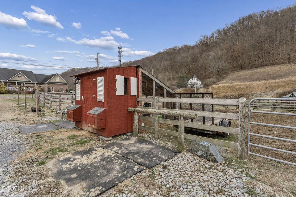 Photo #18: 124 Bill Crawford Road