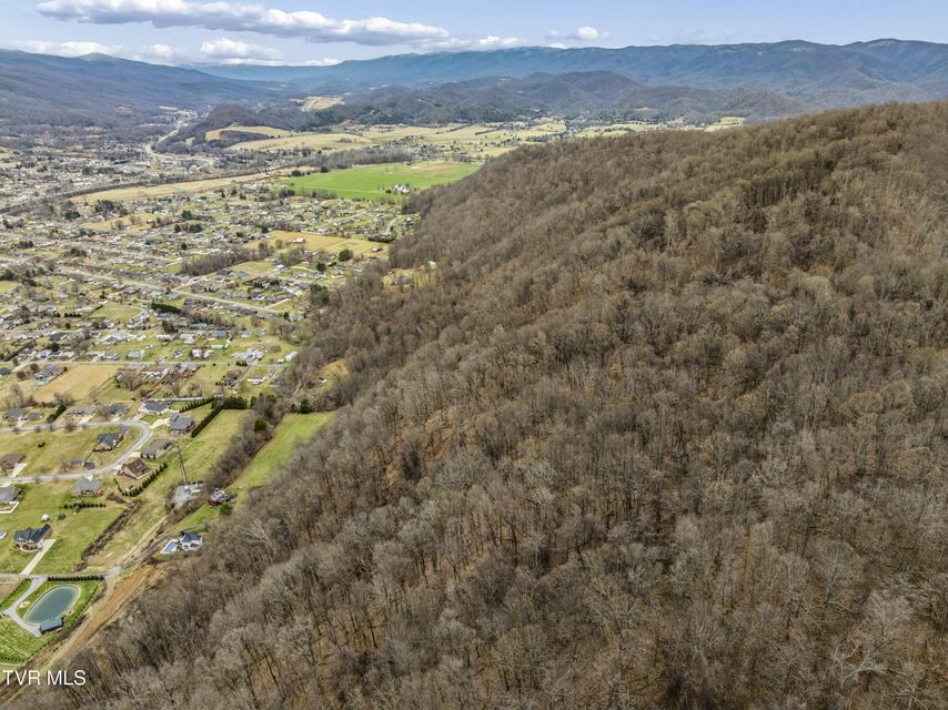 Photo #34: 124 Bill Crawford Road