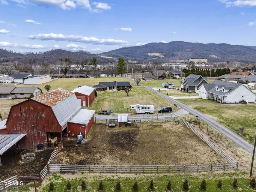 Photo #42: 124 Bill Crawford Road