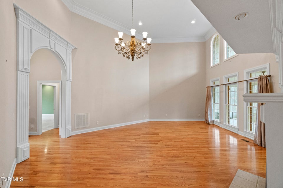 Photo #9: 20 Loch Lomond Lane