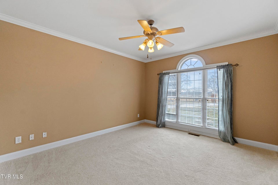 Photo #26: 20 Loch Lomond Lane