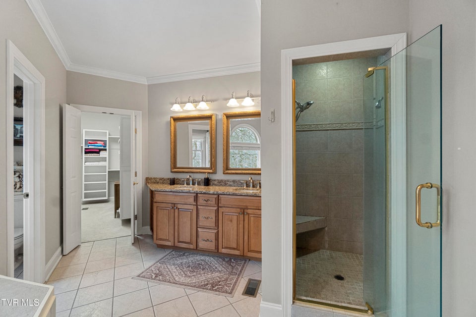 Photo #33: 20 Loch Lomond Lane