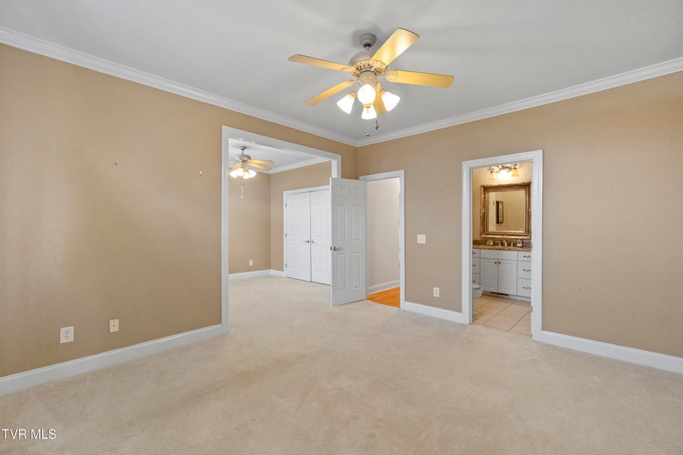 Photo #37: 20 Loch Lomond Lane