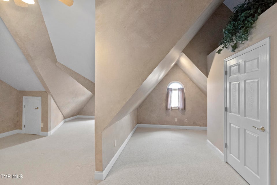 Photo #54: 20 Loch Lomond Lane