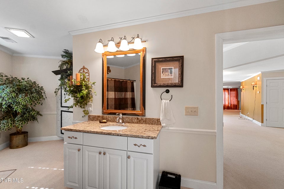 Photo #67: 20 Loch Lomond Lane