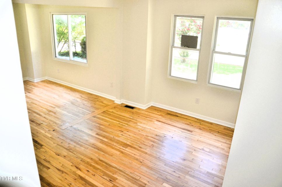 Photo #26: 116 Dellwood Street