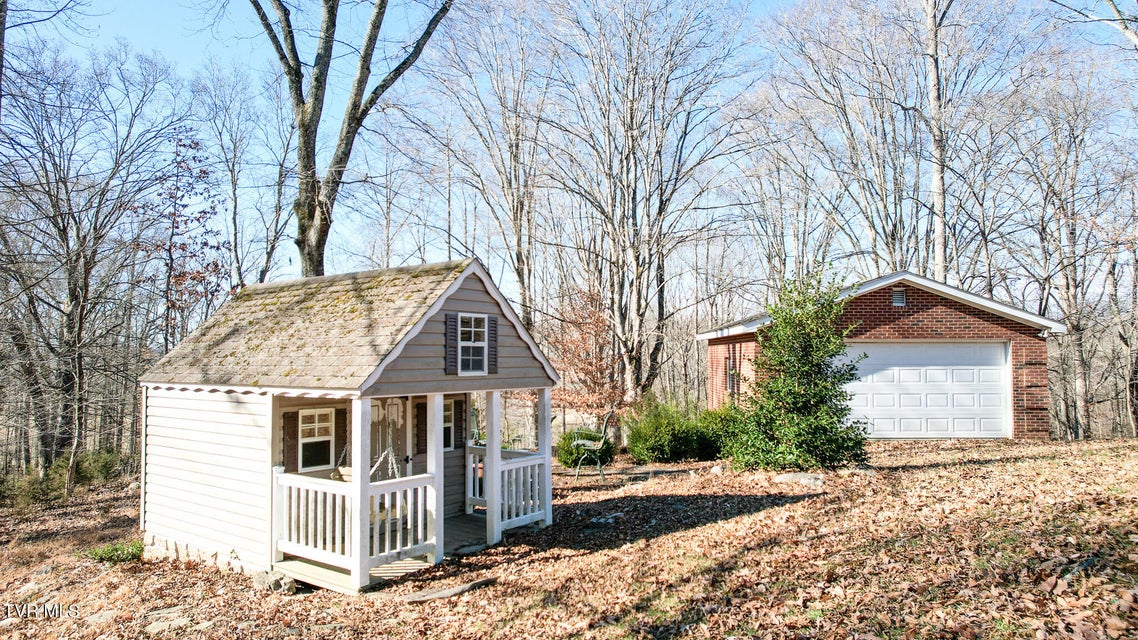 Photo #86: 20 Loch Lomond Lane