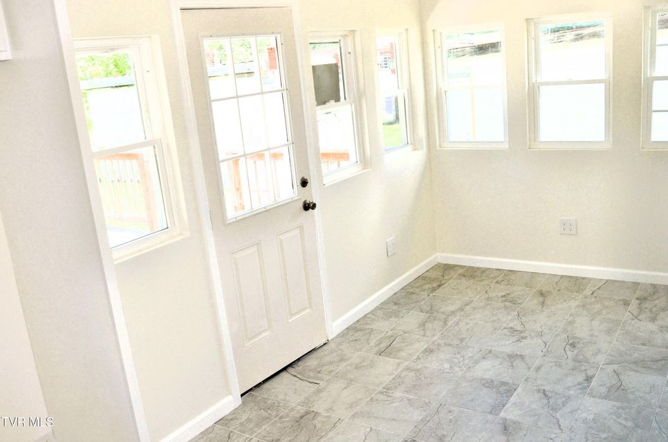 Photo #27: 116 Dellwood Street