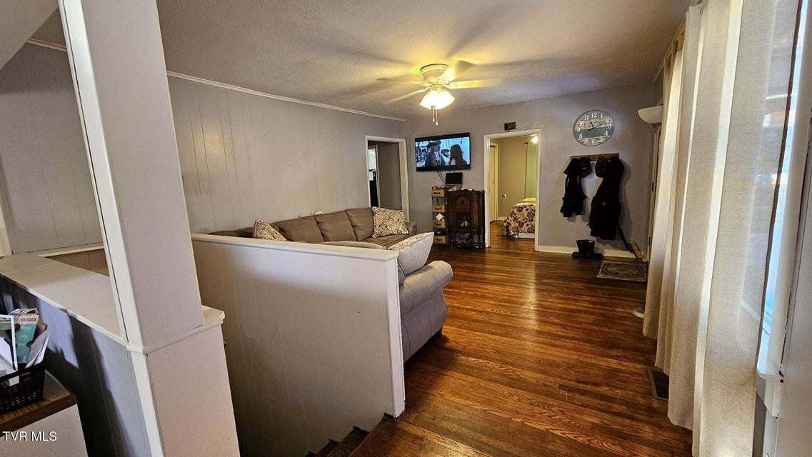 Photo #10: 223 Craig Street