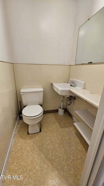 Photo #16: 223 Craig Street