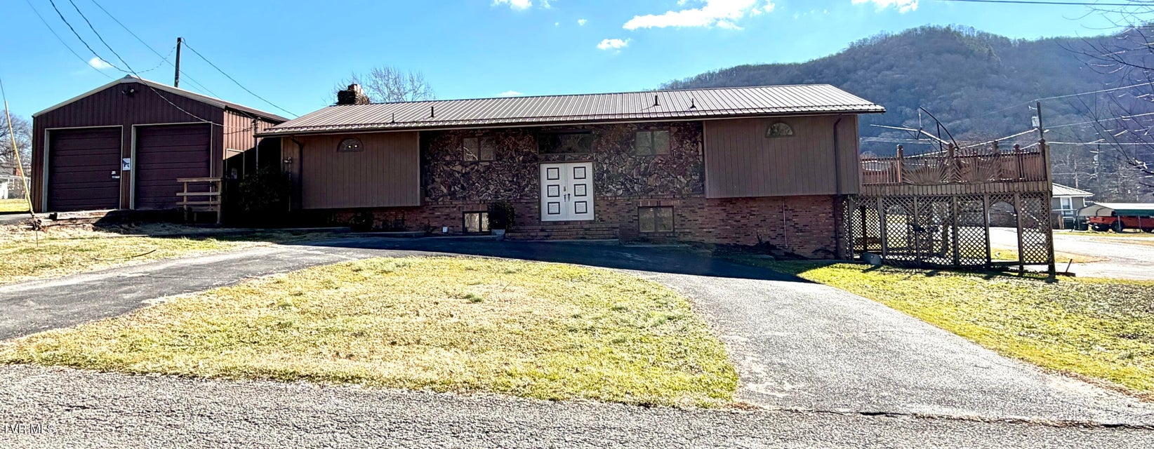 Photo #2: 316 Shawnee Avenue