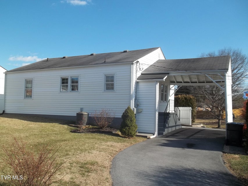 Photo #27: 1012 College Avenue