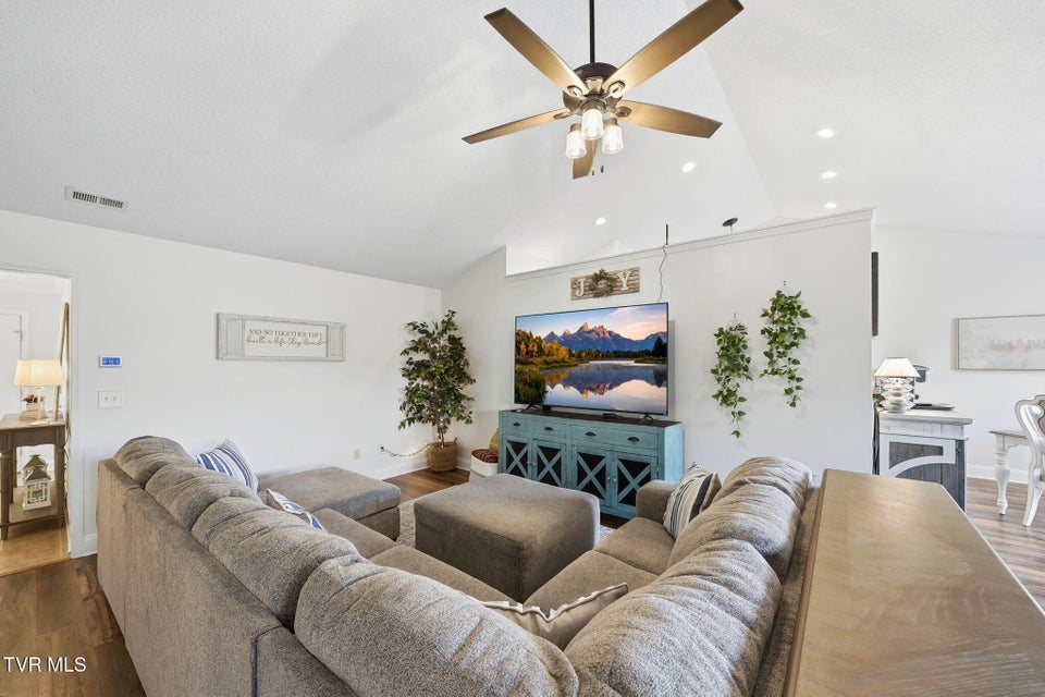 Photo #18: 54 Boone Hill Court