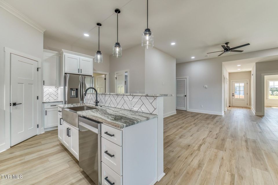 Photo #10: 79 Slonaker Circle