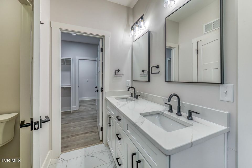 Photo #18: 79 Slonaker Circle