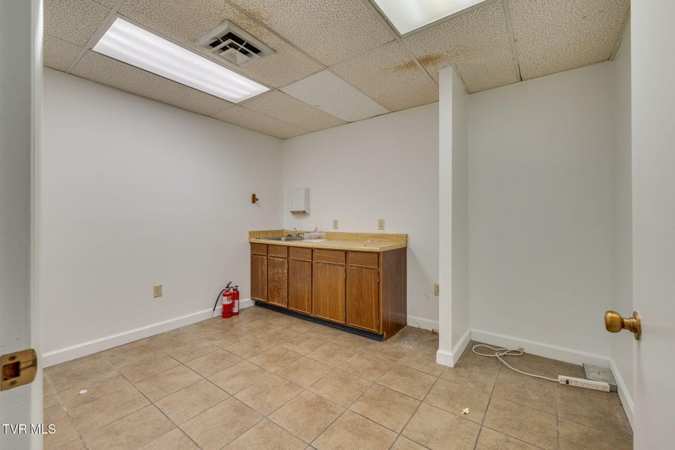 Photo #11: 311 Walnut Street