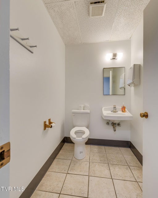 Photo #24: 311 Walnut Street