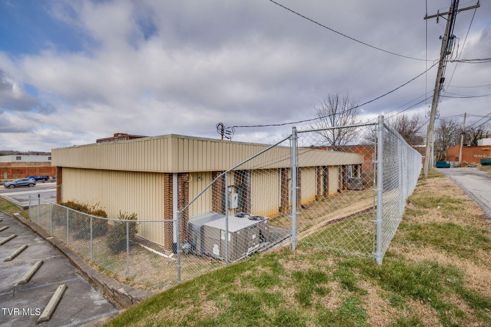 Photo #27: 311 Walnut Street