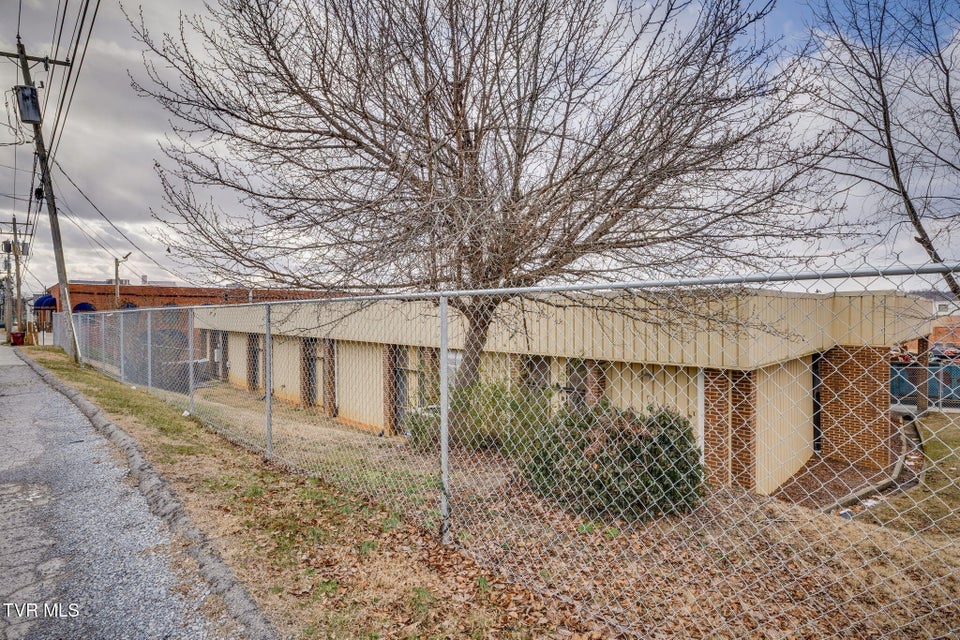 Photo #28: 311 Walnut Street