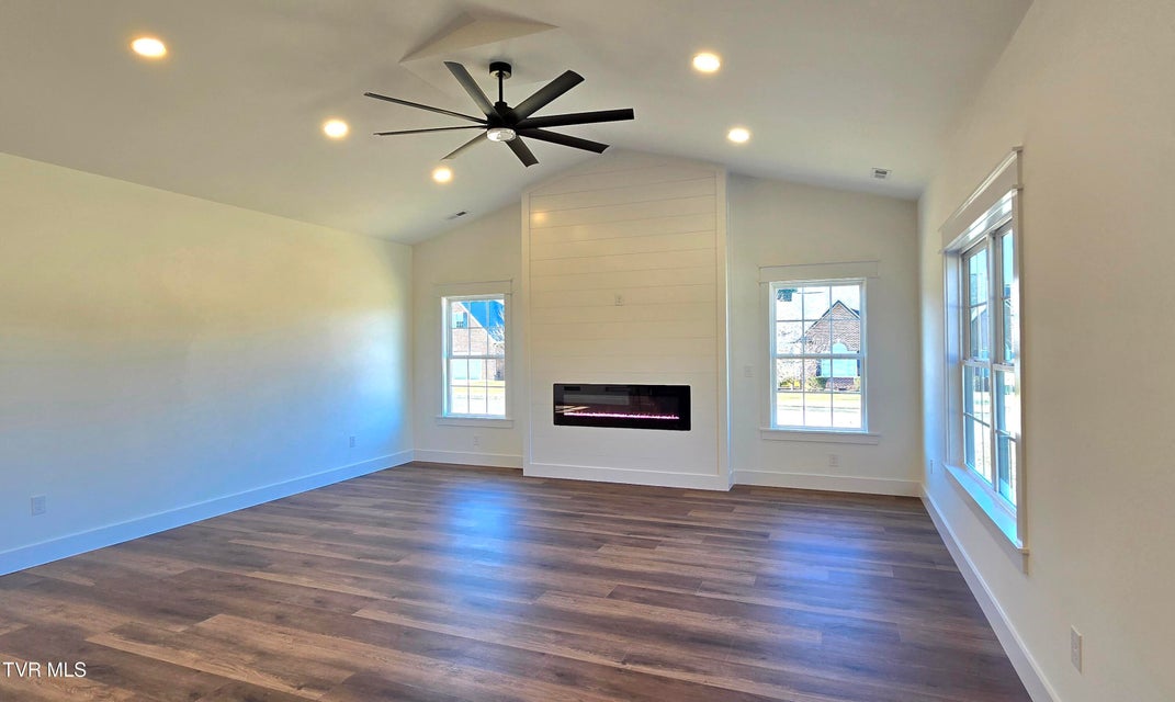 Photo #14: 410 Wiltshire Drive