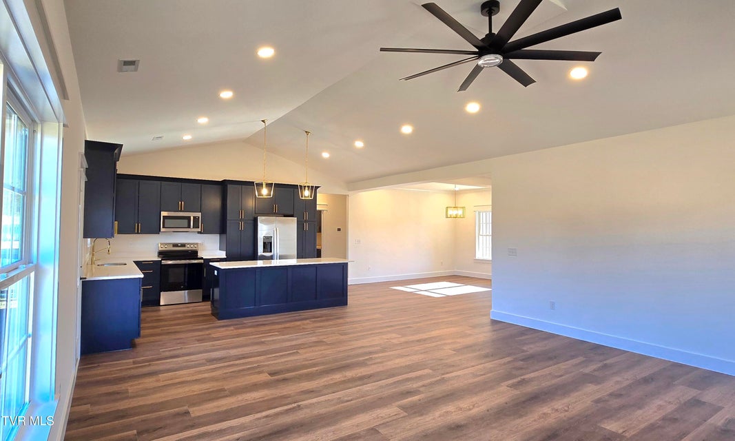 Photo #18: 410 Wiltshire Drive